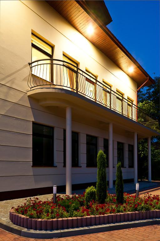 Hotel Podzamcze Dobczyce Exterior photo